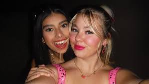 Shania Moore's Instagram, Twitter & Facebook