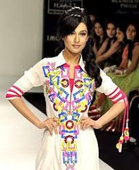 Brought up in mumbai, rao made her screen debut in ab ke baras (2002), for which she was selected for the filmfare best female debut award in 2003. Amrita Rao Wikipedia