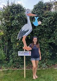 Schauen sie mal an und wählen sie was passendes für sie aus es. Baby Storch Aus Holz Zur Geburt Sussen Klapperstorch Zur Geburt Geburt Aufstellen