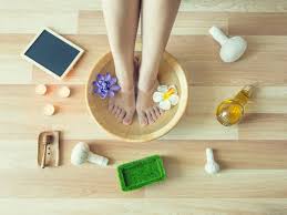 Diy Pedicure At Home To Remove Feet Tan And Discolouration Boldsky Com diy pedicure at home to remove feet tan
