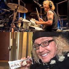 Check out Curly Smith, the drummer of the band Boston, snacking