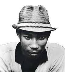 DERRICK vs BUSTER. HOOLIGANISMO MUSICAL DE LAS WEST INDIES