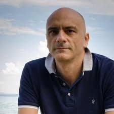 Ενας ακόμη σπουδαίος ποδοσφαιριστής άφησε την τελευταία του πνοή το βράδυ της τετάρτης. Paolo Rossi Paolo Rossi Github