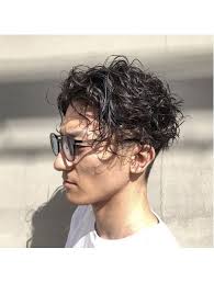 スパイラルパーマ ランダムパーマ 2ブロック メンズパーマ l019228901 ヘアー アイス ルーチェ hair ici luce のヘアカタログ ホットペッパービューティー メンズパーマ スパイラルパーマ メンズ メンズ ショート パーマ