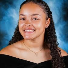 Stacie Torres's Instagram, Twitter & Facebook