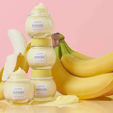 Banana soufflé moisture cream is a soothing, lightweight moisturizer that resets, replenishes, and seals in a it layers really well over serums and suitable for day and night. Glow Recipe Banana Souffle Moisture Cream Calming Hydrating Facial Moisturiser With Magnesium Turmeric Tiger Grass Cruelty Free Vegan Skincare 50 Ml 1 7 Fl Oz Amazon De Beauty