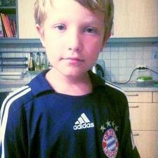 Daniel Heidt (@e0b31adcc26d43c)