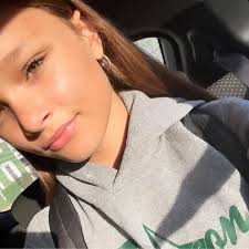 Farrah Bailey (@farrah.b27) • Threads, Say more