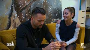 Sara versucht, ihre Gefühle für Mike zu unterdrücken, doch er geht ihr  einfach nicht mehr aus dem Kopf. 😣 Als er plötzlich nach einem Streit mit  Milla vor ihr steht, wird ihre