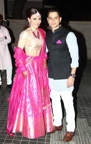 Soha Ali Khan S Intimate Bollywood Celebrity Wedding Soha Ali Khan Wedding Indian Groom Wear Wedding Reception Outfit