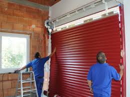 Serranda da garage scorrevole a soffitto con molle compensatrici per uso privato.di serie con l'impiego della motorizzazione hörmann promatic. Hormann Il Montaggio Veloce Della Serranda Rollmatic Ediltecnico