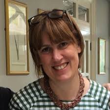 Dani Gill (@TheeDaniMagic)