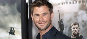 Casual design and also reduced difficulty features of chris hemsworth's hairstyles, which primarily styled with long hair. Chris Hemsworth S Hair Evolution From Thor Hair Crew Cut To Ponytail Man Bun Cute Beard 2021 Update Lastminutestylist