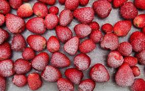 Truskawki z bananem i poziomkami. Jak Mrozic Truskawki Grunt To Wybor Odpowiednich Owocow Poradnik Jak Ugotowac Haps Pl