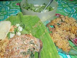 Pecel Pincuk Madiun Di Jl Indrapura Surabaya Langganan Gue Tiap Kali Ke Surabaya Makanan Dan Minuman Foto Makanan Makanan
