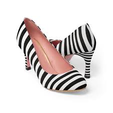 Beautiful Black And White High Heels Black And White Stripe Women S High Heel Shoes Fashion Highheels Shoes Shoesaddict Womens High Heels Casual Shoes Women Womens Shoes High Heels