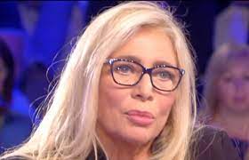 Последние твиты от mara venier(e) (@maraveniere). Mara Venier Sostituita A Domenica In Che Le Succede