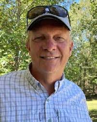 Steven Thoms's Instagram, Twitter & Facebook