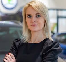 Poznaj nasz zespół < About Us