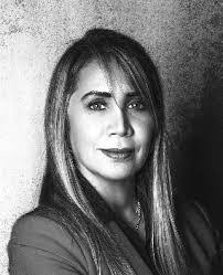 Elizabeth Molitor's Instagram, Twitter & Facebook