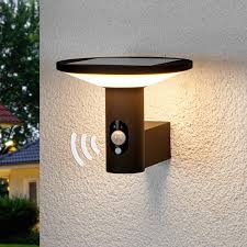ronde led buitenwandlamp jersy met solarpaneel buiten wandverlichting buitenmuren muurverlichting
