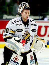 Viktor fasth tror jag inte skulle skriva på för ett annat elitserielag om gnaget håller sig kvar. Notizen Aus Europa Zweite Honken Trophy Fur Viktor Fasth In Folge Eishockey News