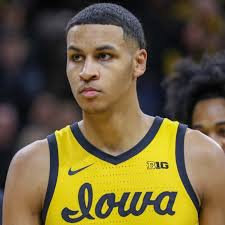 ESPN's latest mock draft has the Knicks selecting Keegan Murray's twin  brother Kris Murray of Iowa at 19