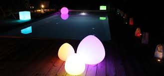 7 Tendances Pour Illuminer Sa Piscine Laurie Lumiere