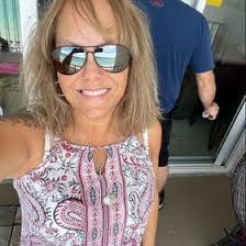 Carmen Lowe's Instagram, Twitter & Facebook