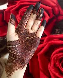 But as everyone wants to look good on eid, the mehndi design should be simple enough so that everyone can put them on their hands. 30 Latest Eid Mehndi Designs 2021 Eid Al Fitr Henna Design Images
