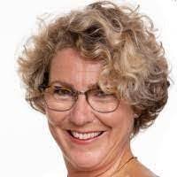 Annette Evers's Instagram, Twitter & Facebook