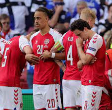 Christian eriksen collapse deep footage. Qefa1glbapgthm