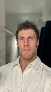 do you think this is ai? annoying i can’t do a poll