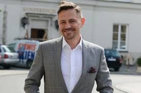 Pikantna strona internetu, zbiór najlepszych demotów, memów, filmów i reszty dziwnych rzeczy wyciągniętych z najgłębszych czeluści internetu. Krzysztof Ibisz Wiek Wiadomosci Informacje Eska Pl