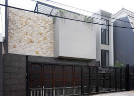 Batu alam saat ini telah menjadi salah satu material bangunan yang di gemari oleh masyarakat indonesia. Material Batu Alam Untuk Tampak Depan Rumah Minimalis Yang Elegan Arsitag