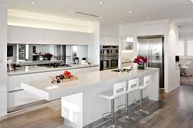 Mirrored Splashback Helps Make The Room Look Bigger Http Wbhomes Com Au Our Homes Browse Homes Watersun Modern Kitchen Home Decor Kitchen Kitchen Layout
