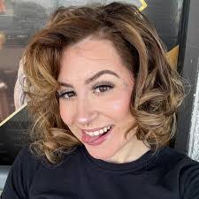 Theresa Cottrill's Instagram, Twitter & Facebook