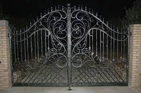 Uno sguardo su come si sono evoluti nel tempo. Cancelli Artistici In Ferro Battuto Cancelli In Ferro Battuto Cancelli Di Ferro Cancelli Da Giardino In Ferro