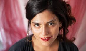 Esra Kaya'dan müstehzi bir aşk şarkısı: "Süpermen"