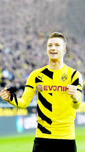 The midfielder from borussia dortmund wants to conquer like. Marco Reus Iphone 6 Backgrounds Requested By Ooh To Be A Gooner