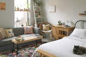 A Succulent Seller S Studio Is 300 Square Feet Of Simple Sweet Pink Apartment Interior Studio Interior Apartment Decor