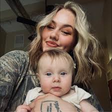 Looking for recommendations for hair stylist in jeffersonville or  surrounding areas? Specifically for Color