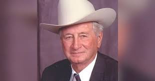 Oscar Savage's Instagram, Twitter & Facebook