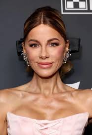 Kate Beckinsale then and now 🥰 🖤