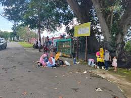Resiko pekerjaan yang besar,dimana sopir lebih rentan mengalami kecelakaan kerja di banding seorang dokter.jika di tinjau dari aspek tanggung jawab yang sama sebagai pekerja. Gaji Sopir Aice Wonogiri Disebut Gaji Karyawannya Kecil Ini Penjelasan Manajemen Aice Pelajari Selengkapnya Tentang Gaji Tunjangan Kepuasan Gaji Dan Daerah Mana Yang Bisa Memberi Pendapatan Terbesar Ywuuufrrtgssd