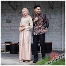 Kebaya couple ayah ibu anak brokat tunik shopee indonesia. Baju Couple Muslim Batik Gamis Brokat Baju Pesta Resepsi Pernikahan Dan Acara Formal Red Queen Butik Rq081 Lazada Indonesia