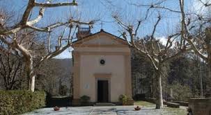 Quando le ss giunsero a sant'anna di stazzema, accompagnati dai fascisti collaborazionisti che fecero da guida, gli uomini del paese si rifugiarono nei boschi per non essere deportati, mentre donne, vecchi e bambini, sicuri che nulla sarebbe capitato loro in quanto civili. Stragi Naziste La Germania Riapre Le Indagini Sull Eccidio Di Sant Anna Di Stazzema