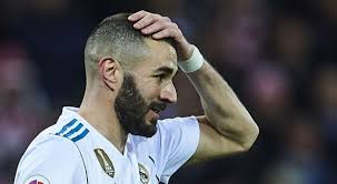 The 70s hairstyle was recalled and employed by a lot of fashion brands on the runways of fall/winter 2021. Real Madrid Plan Shock Karim Benzema Swap Deal