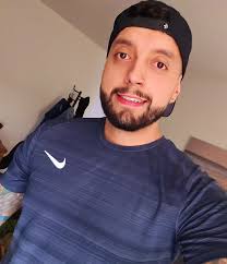 Best time of the year!!! Makeup by the best @karyson17 🎃🎃🎃