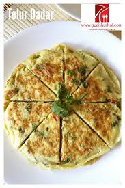 Dah tua bonda main masak2 sambil bagi tips buat telur dadar supaya jadi sgt sedap. Indonesia Padang Thick Herbs Omelette Telor Dadar Padang Tebal å°å°¼é¦™è¾£åŽšè›‹é¥¼ Guai Shu Shu